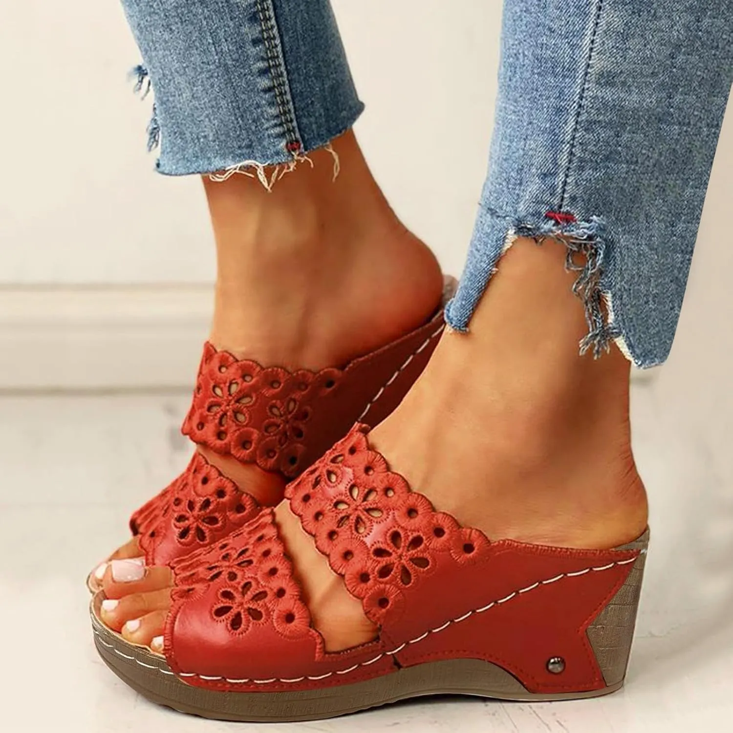 2025 Orthopedic Wedge Sandals for Women Summer Dressy Low Heel Comfortable Flowers Hollow Out Slides Retro Soft Soled On Wedges Support Walking Arch Support Casual Slip on Shoes