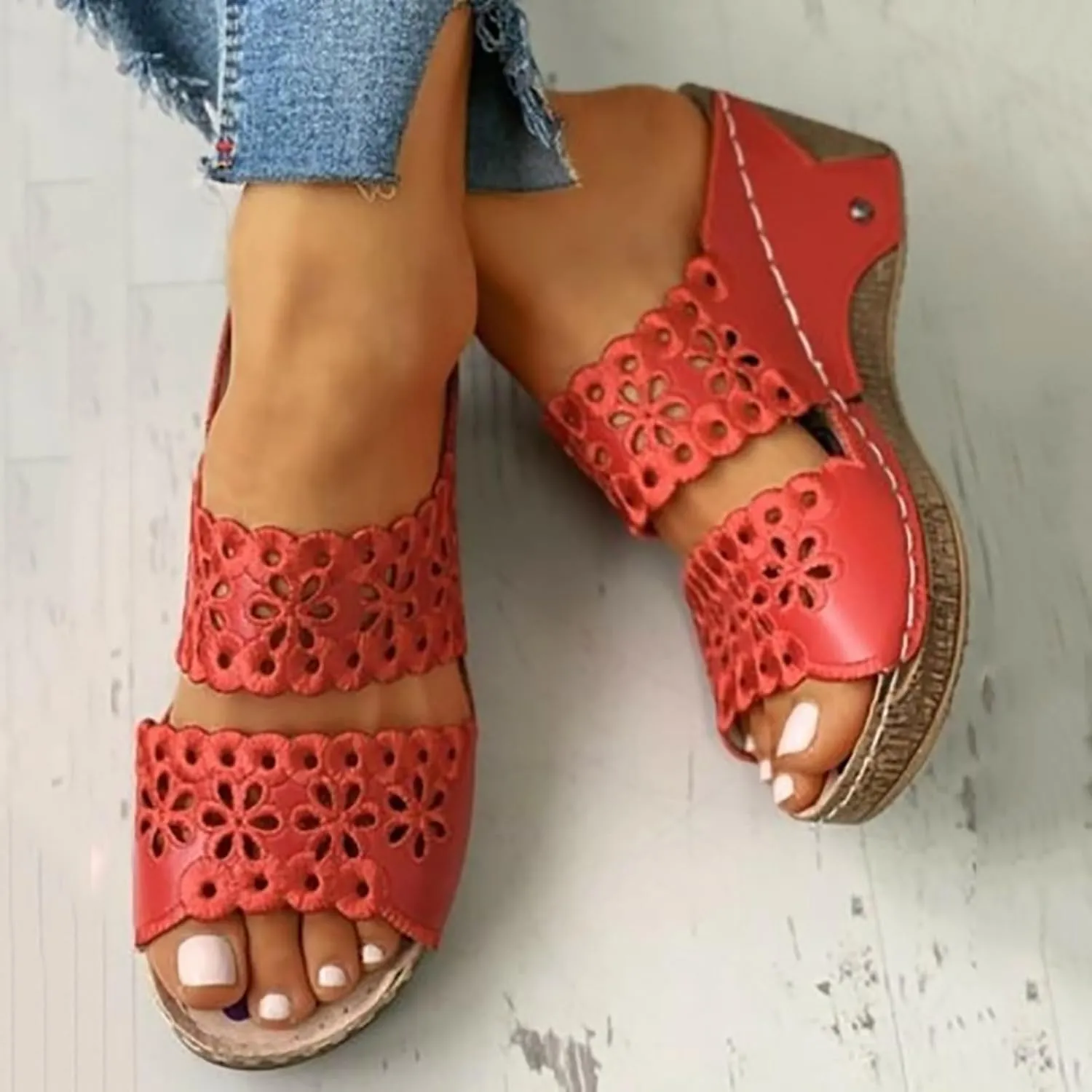 2025 Orthopedic Wedge Sandals for Women Summer Dressy Low Heel Comfortable Flowers Hollow Out Slides Retro Soft Soled On Wedges Support Walking Arch Support Casual Slip on Shoes