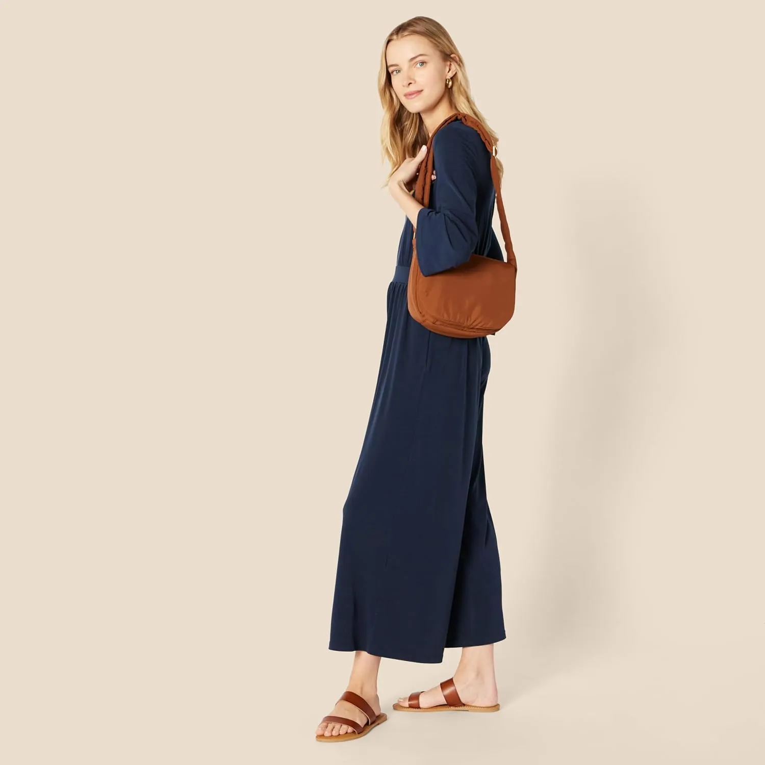 Amazon Essentials Women's Nylon Flap Bag