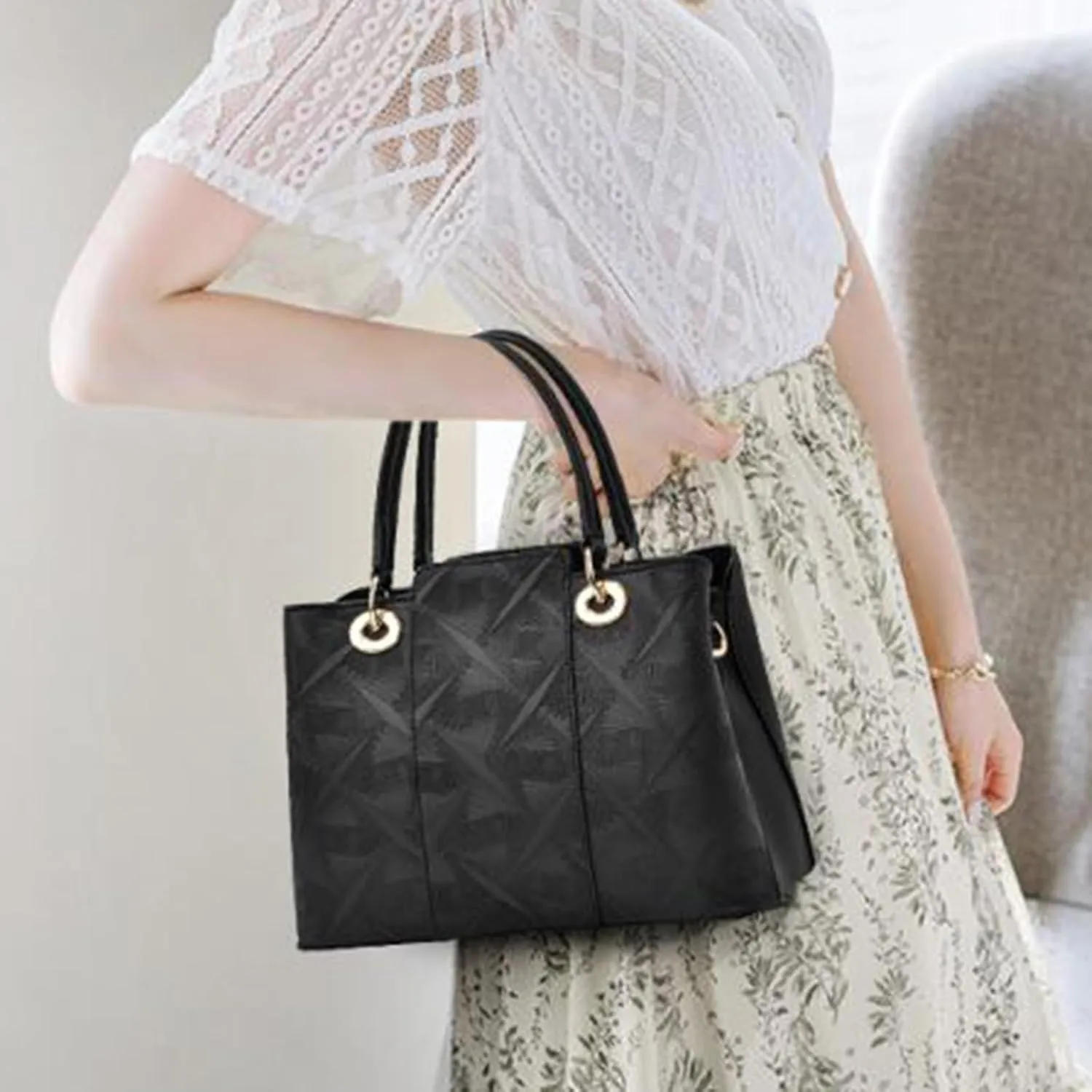 Crossbody Crescent Bags for Women Trendy Designer Shoulder Bags Women's Carry Options for Work and Daily Use(Black)