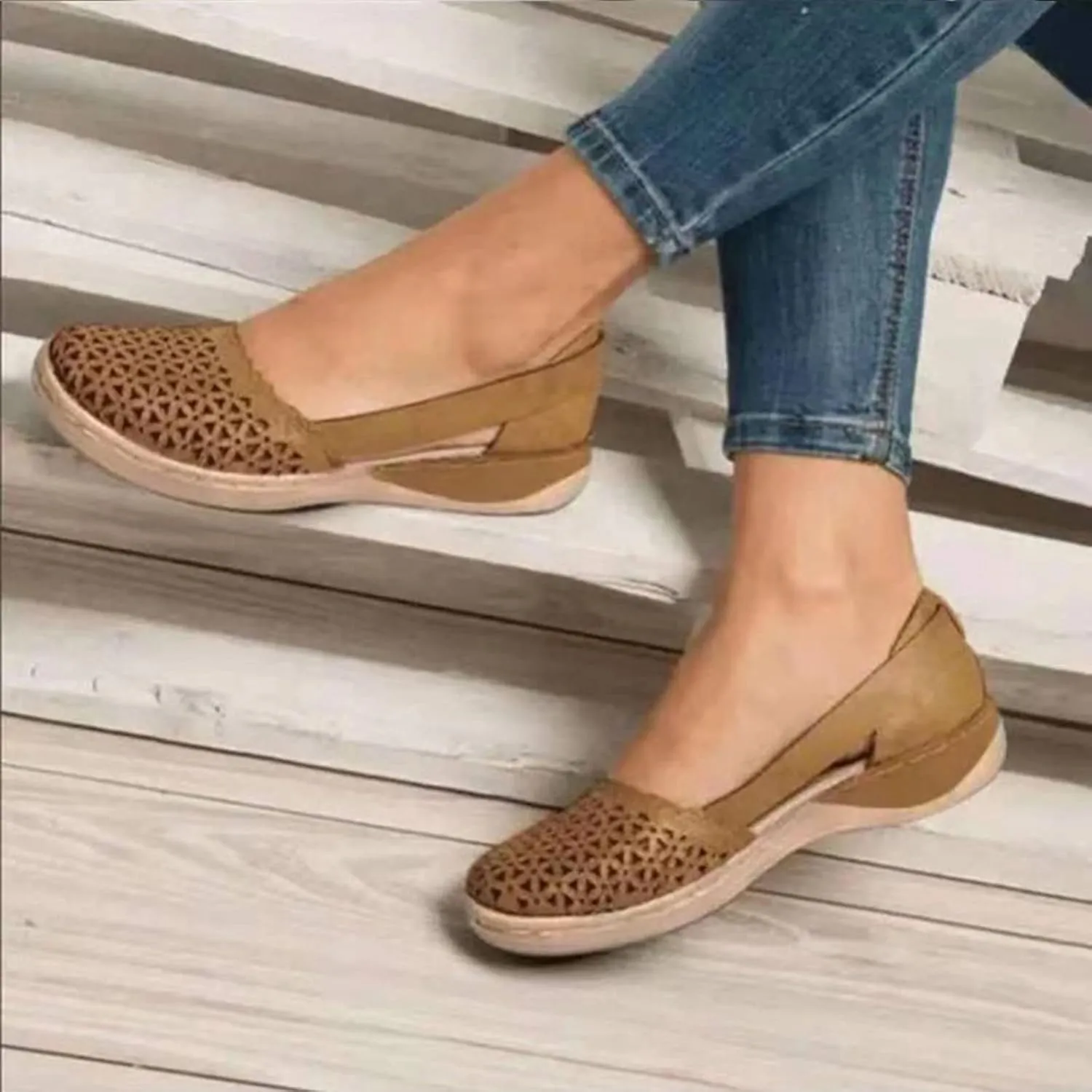 Eduavar Closed Toe Sandals Women, Womens Sandals Comfortable Low Wedge Sandals Casual Breathable Hollow Out Closed Toe Sandal