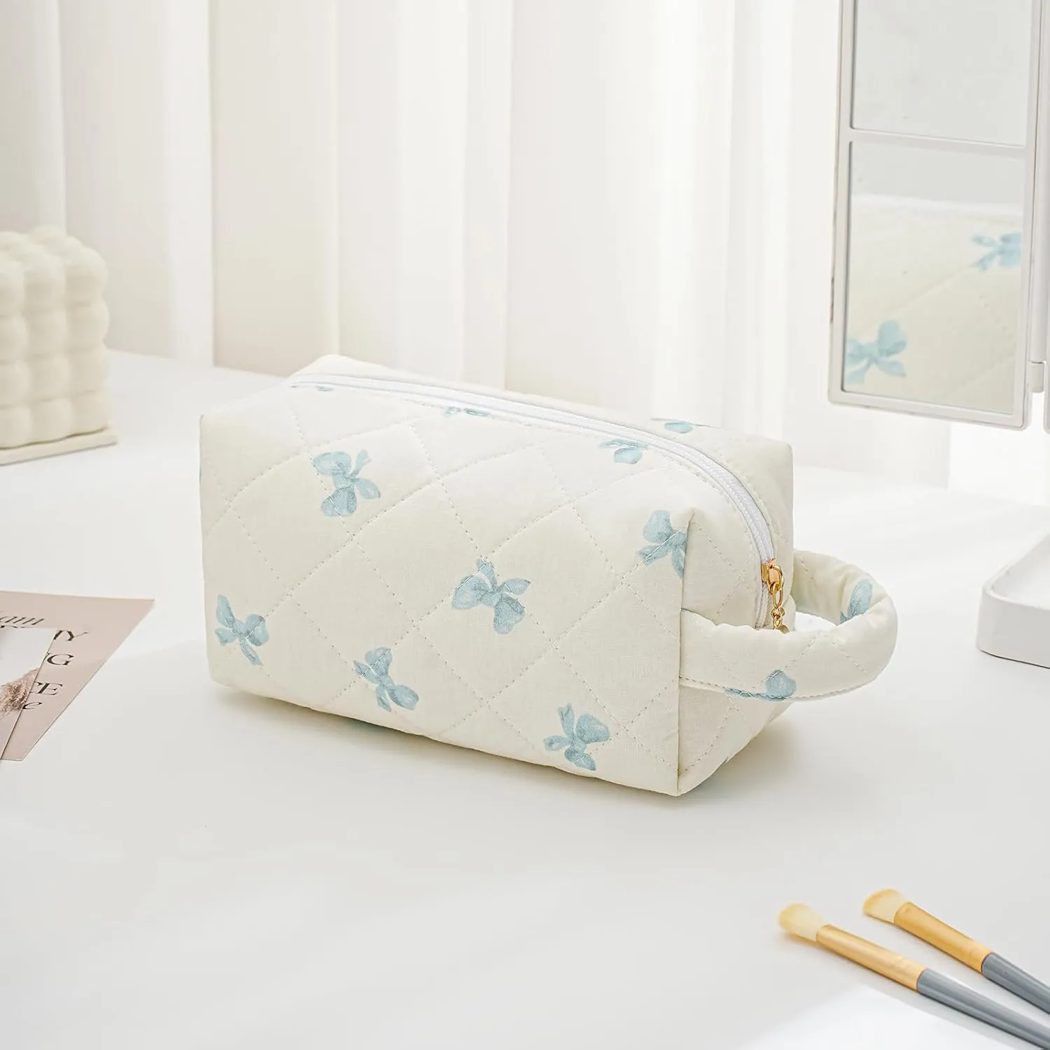 JOVAKIT Travel Makeup Bag Cosmetic Bag for Women, Fashion Christmas Gifts, Floral Flowers Coquette Toiletry Bag with Handle, Zipper Make Up Pouch Organizer Bag Trendy Stuff (Blue Bow Tie)