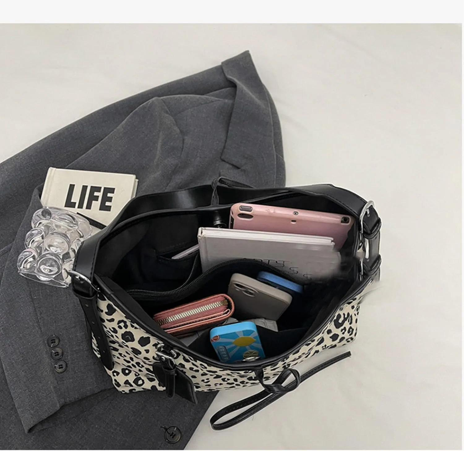 LYLSLFC Leopard Print Bag PU Leather Wristlet Clutch Leopard Print Purse Evening Clutch Shoulder Bag For Women.