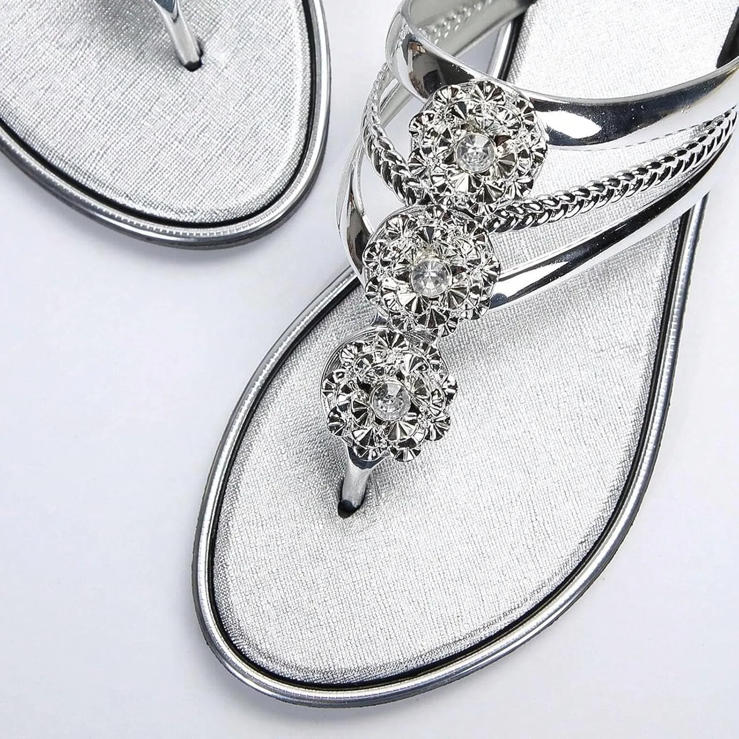 Rhinestone Flip Flops for Women Flat Flip Flops Slippers Fashion Rose Open Toe Sandals Comfortable Non-Slip Flats Bohemian Beach Sandal Comfort Clip Toe Slides