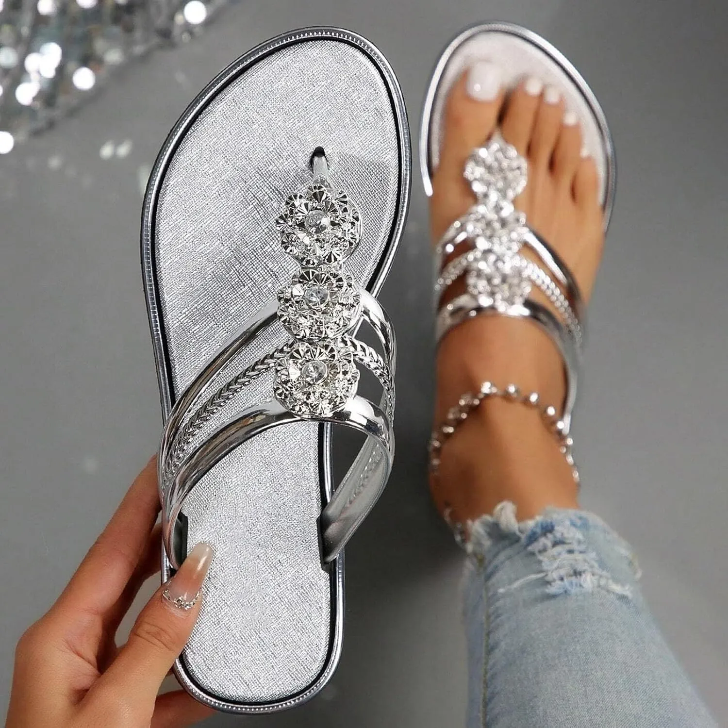 Rhinestone Flip Flops for Women Flat Flip Flops Slippers Fashion Rose Open Toe Sandals Comfortable Non-Slip Flats Bohemian Beach Sandal Comfort Clip Toe Slides