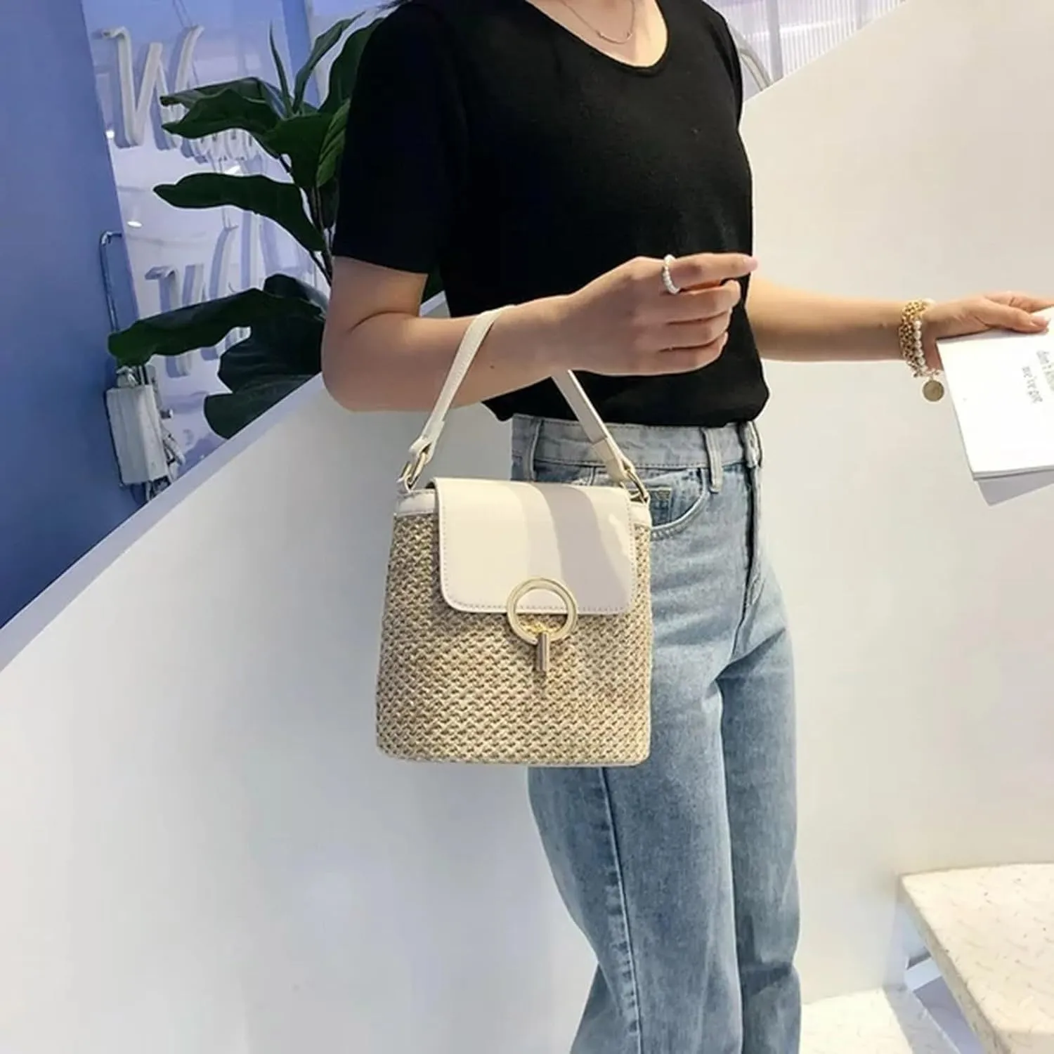 Sling Bags for Women Anti Theft Travel Waterproof Nylon Crossbody Bags for Woman Trendy Beach Accessories(B)
