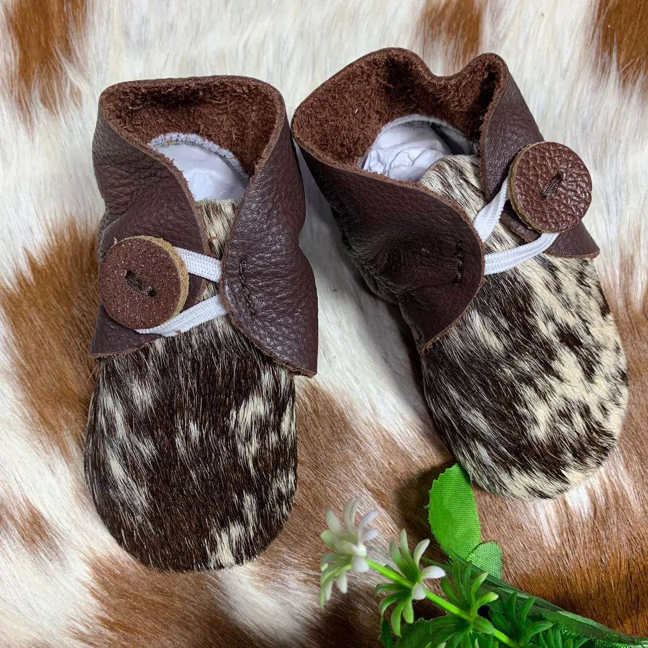 The Design Edge Baby Booties Brown & White Hairon