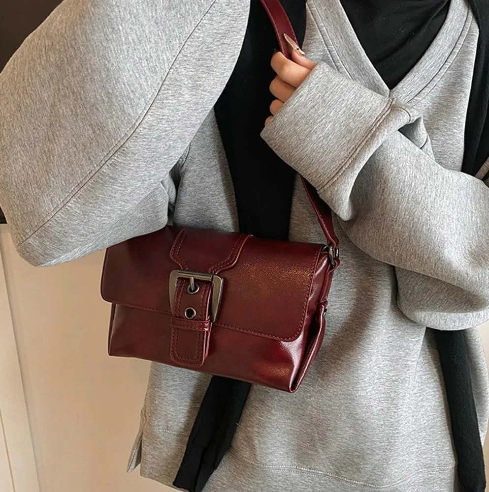 Women Stylish Shoulder Bag Crossbody Bag Retro Underarm Bag Small Square Bag Chic Satchel Purse Tote Bag Commuter Bag