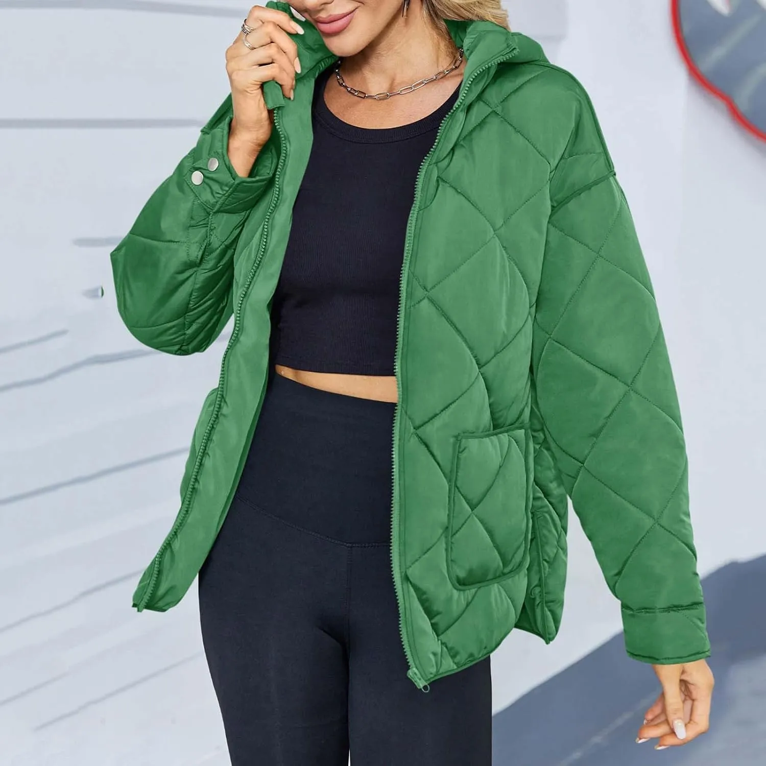 Women's Oversized Lightweight Down Coat Long Sleeve Side Slits Zip Short Puffer Jackets Outdoor Solid Quilted Jacket