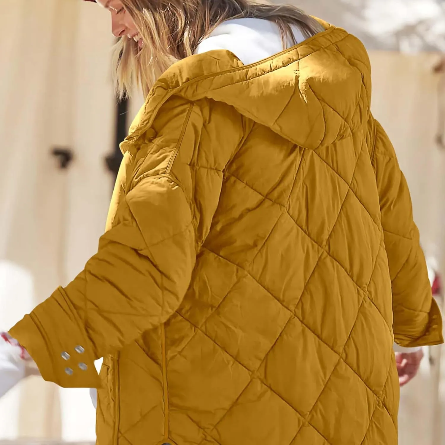 Women's Oversized Lightweight Down Coat Long Sleeve Side Slits Zip Short Puffer Jackets Outdoor Solid Quilted Jacket