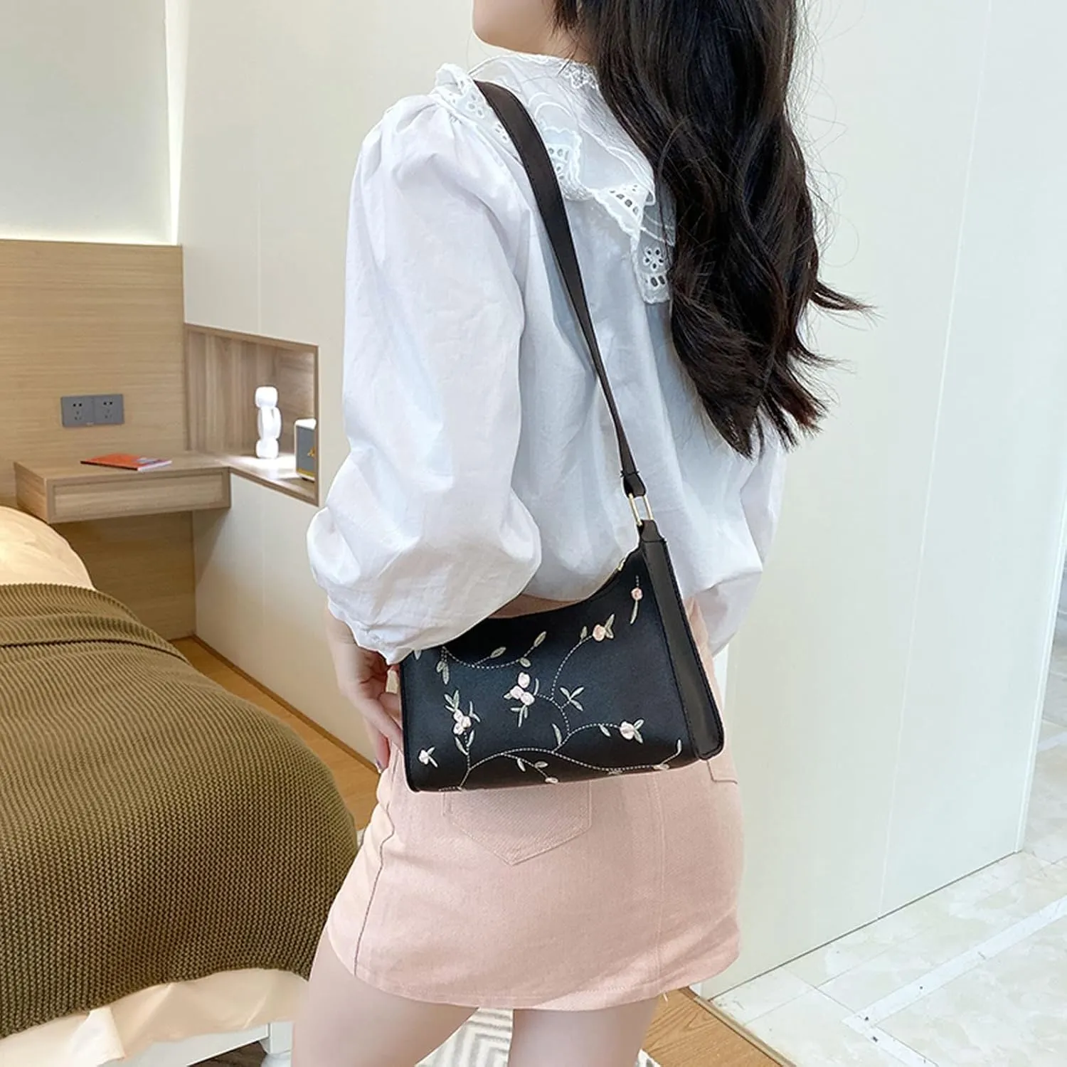 Women's Trendy Purses Vegan Leather Hobo Handbags Fashion Canvas Hippie Crossbody Bags Travel Bag with Zipper(Black)